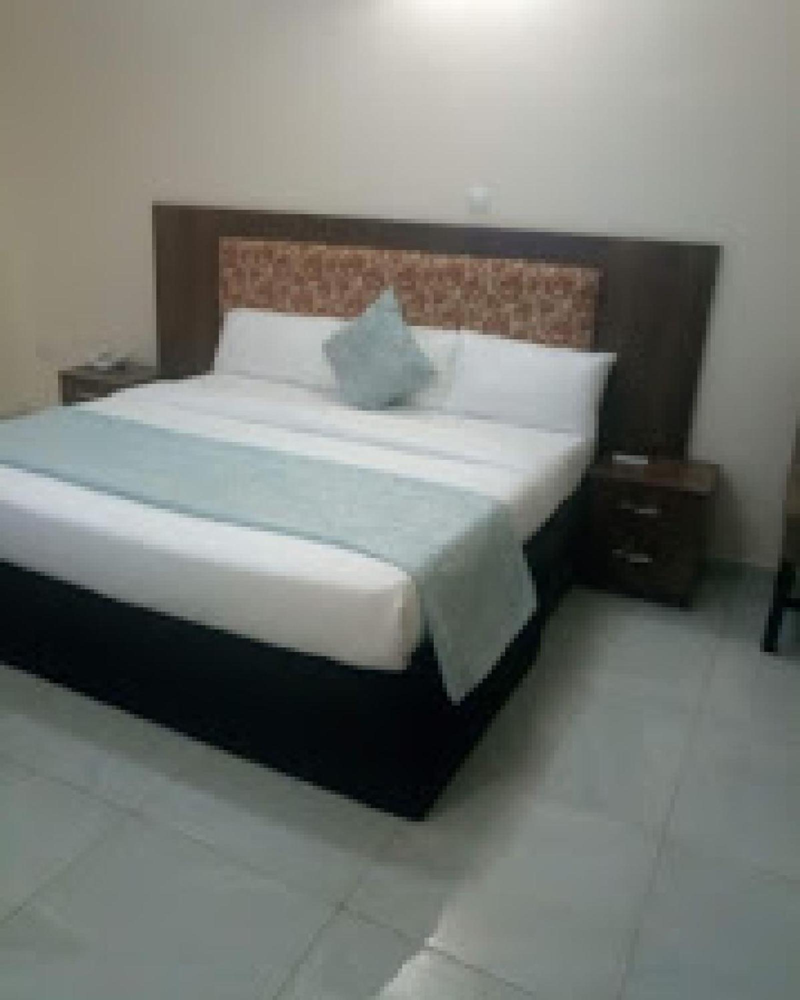 Room In Lodge - Bayse One Premium Hotel Ibadan Luaran gambar