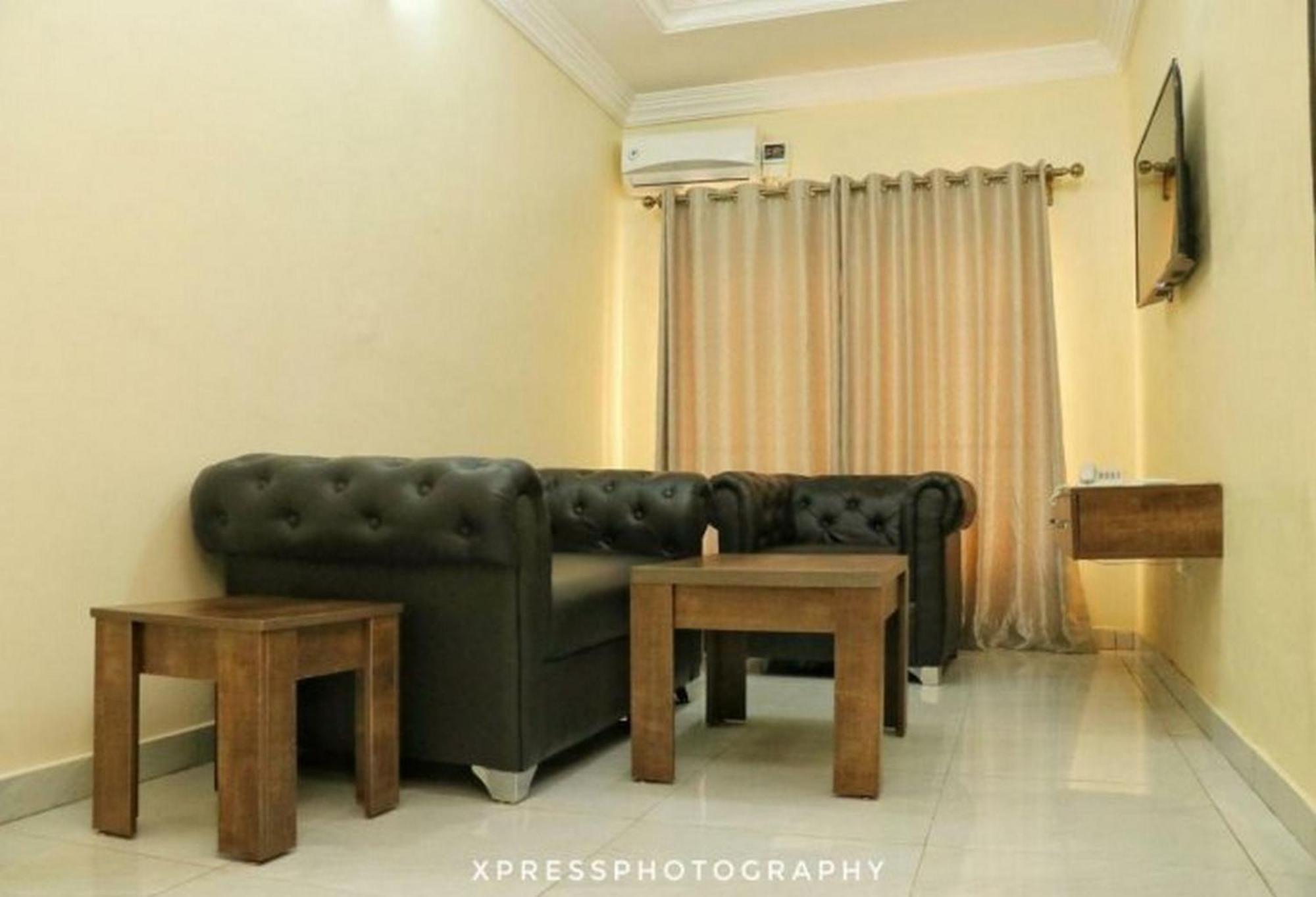 Room In Lodge - Bayse One Premium Hotel Ibadan Luaran gambar